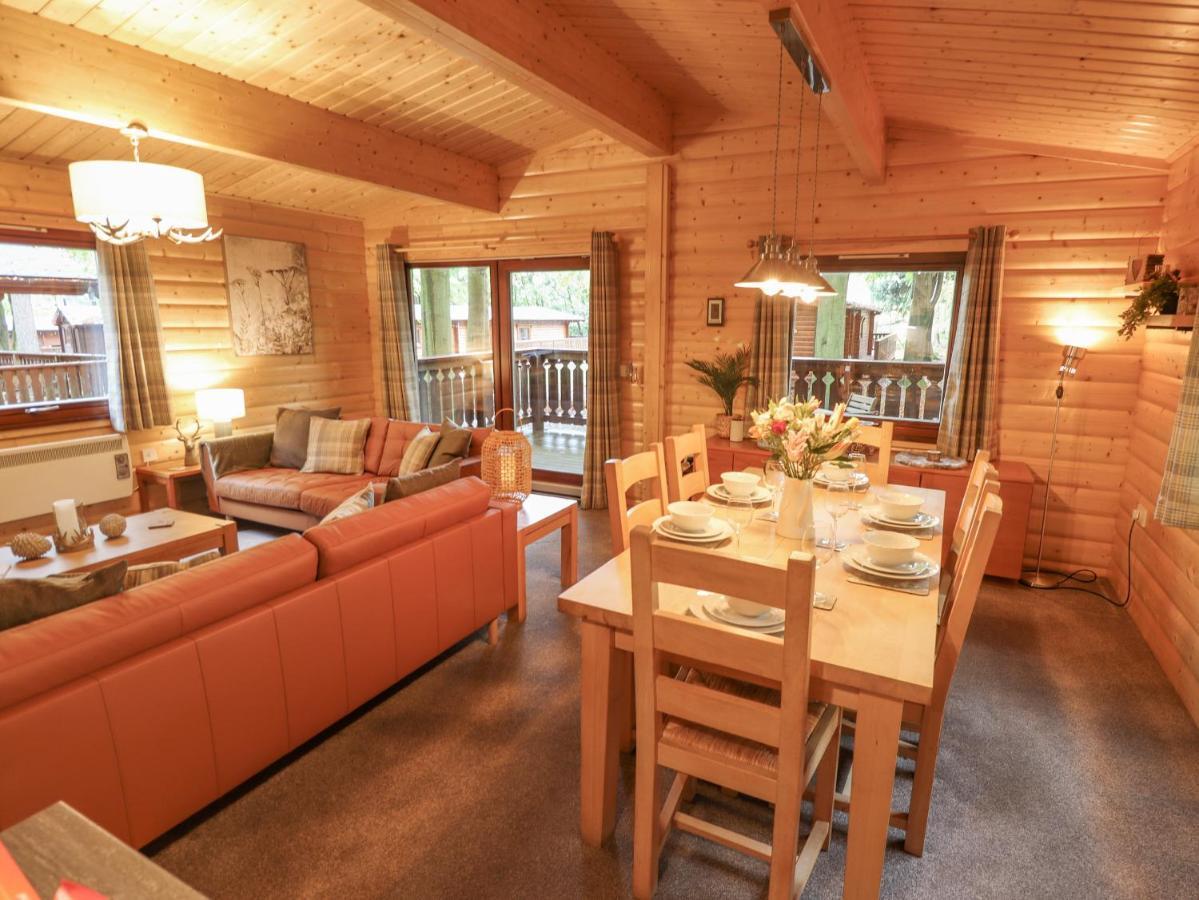 Leafy Hollow Lodge Louth  Exterior photo