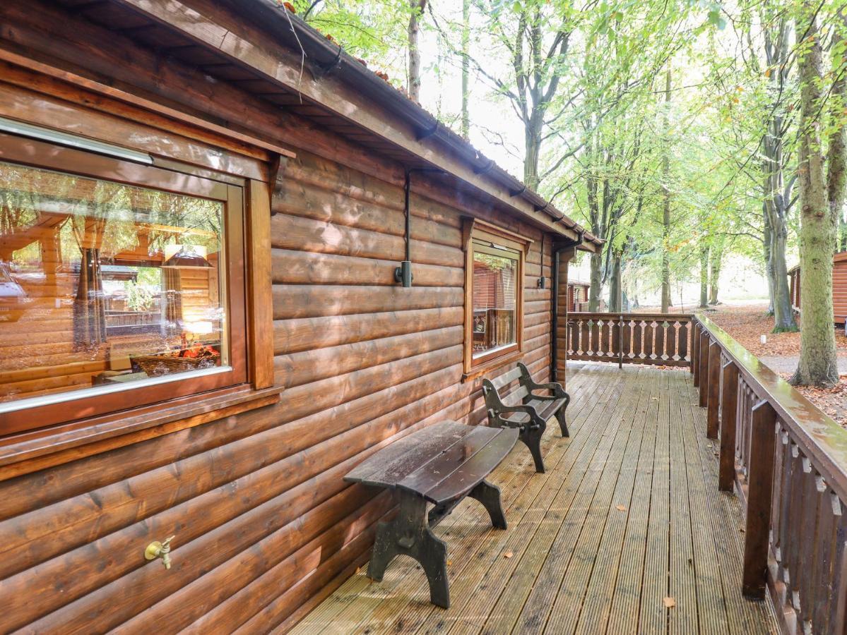 Leafy Hollow Lodge Louth  Exterior photo